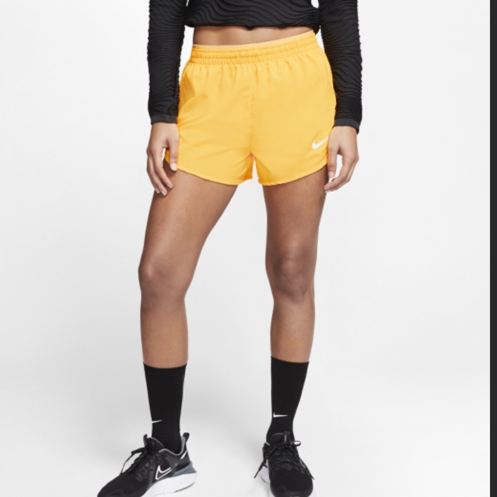 Nike Tempo Luxe Women's 3" Running Shorts	NWT